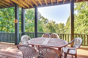 Expansive Sky Valley Lodge w/ Mountain Views!