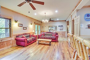 Expansive Sky Valley Lodge w/ Mountain Views!