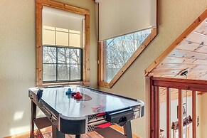 Pool, Hot Tub & Mountain Views: Cleveland Cabin