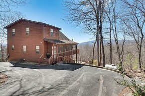 Pool, Hot Tub & Mountain Views: Cleveland Cabin