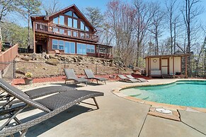 Pool, Hot Tub & Mountain Views: Cleveland Cabin