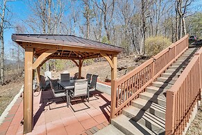 Pool, Hot Tub & Mountain Views: Cleveland Cabin