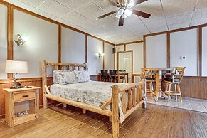 Pool, Hot Tub & Mountain Views: Cleveland Cabin