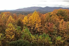 Pool, Hot Tub & Mountain Views: Cleveland Cabin