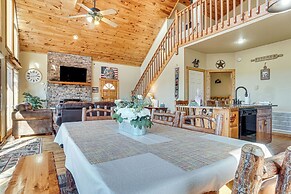 Pool, Hot Tub & Mountain Views: Cleveland Cabin