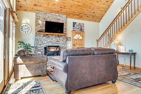 Pool, Hot Tub & Mountain Views: Cleveland Cabin