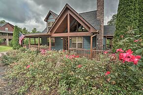 Mountain-view Cabin w/ Hot Tub, Near Lake Chatuge!