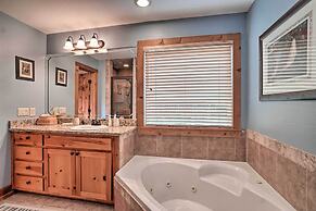 Mountain-view Cabin w/ Hot Tub, Near Lake Chatuge!