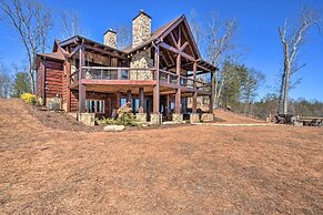 Luxurious Mountain Getaway w/ Game Room + Hot Tub!
