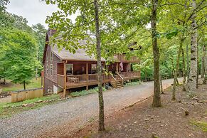 Upscale Coosawattee Cabin w/ Hot Tub & Fire Pit!
