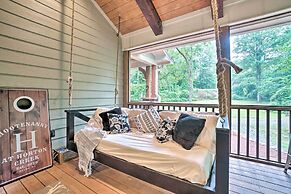 Hootenanny at Horton Creek: Creekside Escape!