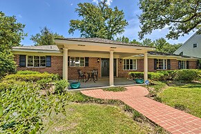 Ocean Springs Home - Walk to Beach & Downtown!