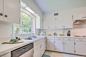 Ocean Springs Home - Walk to Beach & Downtown!