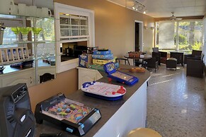 Lakefront Macon Home w/ Pool, Dock & Fishing!