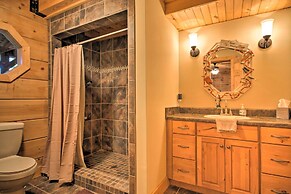 Peaceful Tignall Cabin on Strom Thurmond Lake!