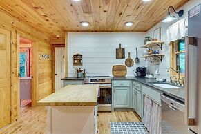 Morganton Cabin < 1/2 Mi to Blue Ridge Lake!