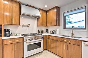 Mid-century Dream Home < Half-mile to Beach!