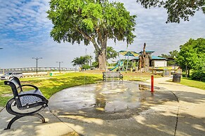 Mid-century Dream Home < Half-mile to Beach!