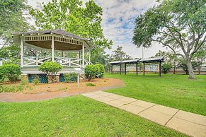 Mid-century Dream Home < Half-mile to Beach!