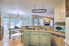 Martinez Retreat w/ Seasonal Pool: 9 Mi to Masters