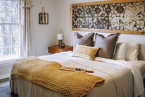 Mod 'stable House' on 10 Acres, Walk to Lake!