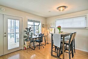 Portland Floating Home Getaway w/ Sauna!