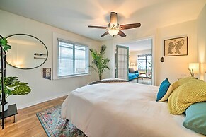 Portland Floating Home Getaway w/ Sauna!