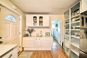 Portland Floating Home Getaway w/ Sauna!