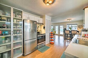 Portland Floating Home Getaway w/ Sauna!