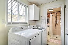 Portland Floating Home Getaway w/ Sauna!