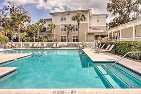 Bright St Simons Island Condo w/ Shared Pool!