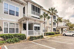 Bright St Simons Island Condo w/ Shared Pool!