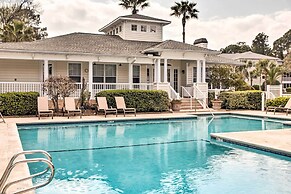 Bright St Simons Island Condo w/ Shared Pool!