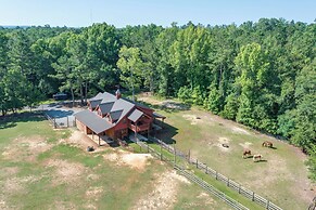 Pet-friendly Dry Branch Ranch Vacation Rental!