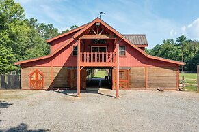 Pet-friendly Dry Branch Ranch Vacation Rental!