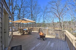 Murrayville Lakefront Cabin w/ Boat Slip & Grill!