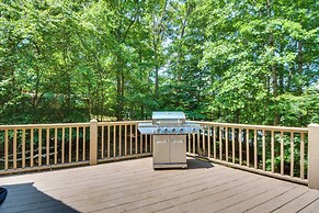 Murrayville Lakefront Cabin w/ Boat Slip & Grill!