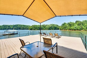 Murrayville Lakefront Cabin w/ Boat Slip & Grill!