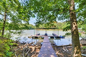 Murrayville Lakefront Cabin w/ Boat Slip & Grill!
