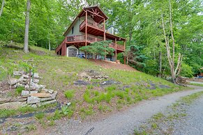 'the River Rest' Ellijay Cabin w/ Hot Tub!