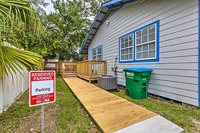 Downtown Ocean Springs Retreat: 1 Mi to Beach!