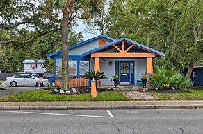 Downtown Ocean Springs Retreat: 1 Mi to Beach!