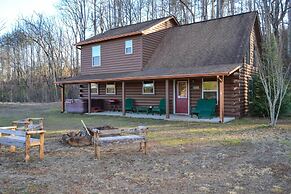 Cozy Cabin Living by Lake Chatuge w/ Covered Patio