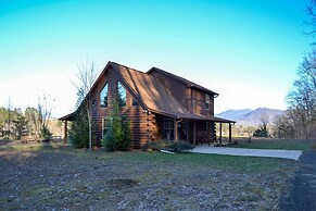 Cozy Cabin Living by Lake Chatuge w/ Covered Patio