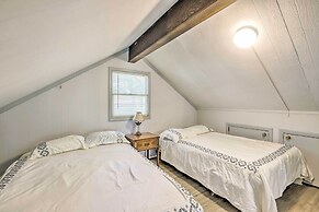 Beautiful Home With Mountain-view Deck + Smart TV