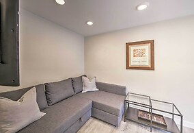 Sleek Modern Home w/ Patio, 8 Mi to Dtwn Seattle!