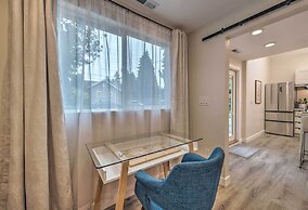 Sleek Modern Home w/ Patio, 8 Mi to Dtwn Seattle!