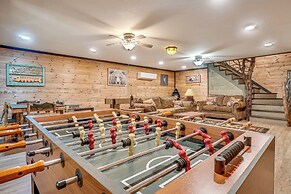 North Georgia Mtn Escape w/ Hot Tub & Games!