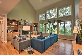 Luxe Big Canoe Resort Home w/ 3 Decks & Mtn Views!