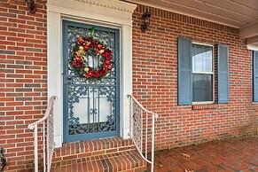 Spacious Memphis Home - Walk to Graceland